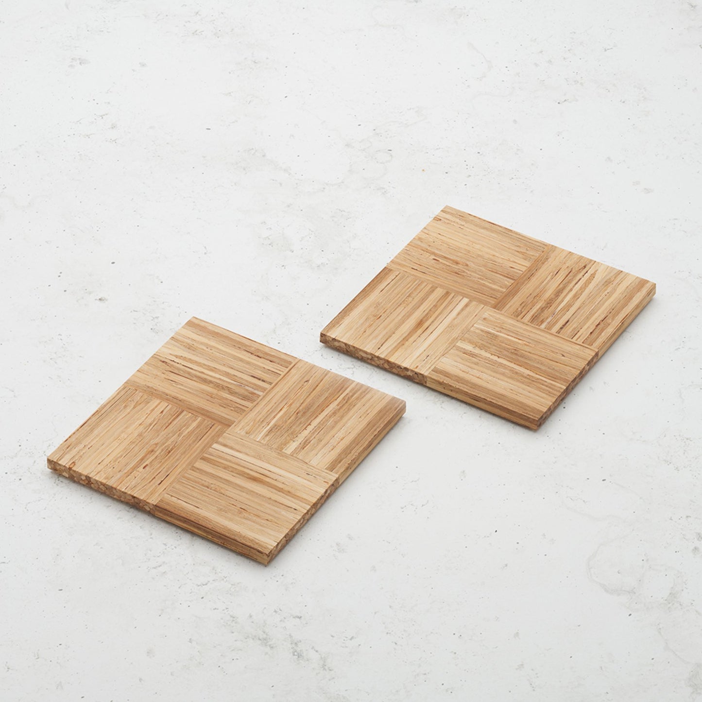 2 empty small smorgas boards